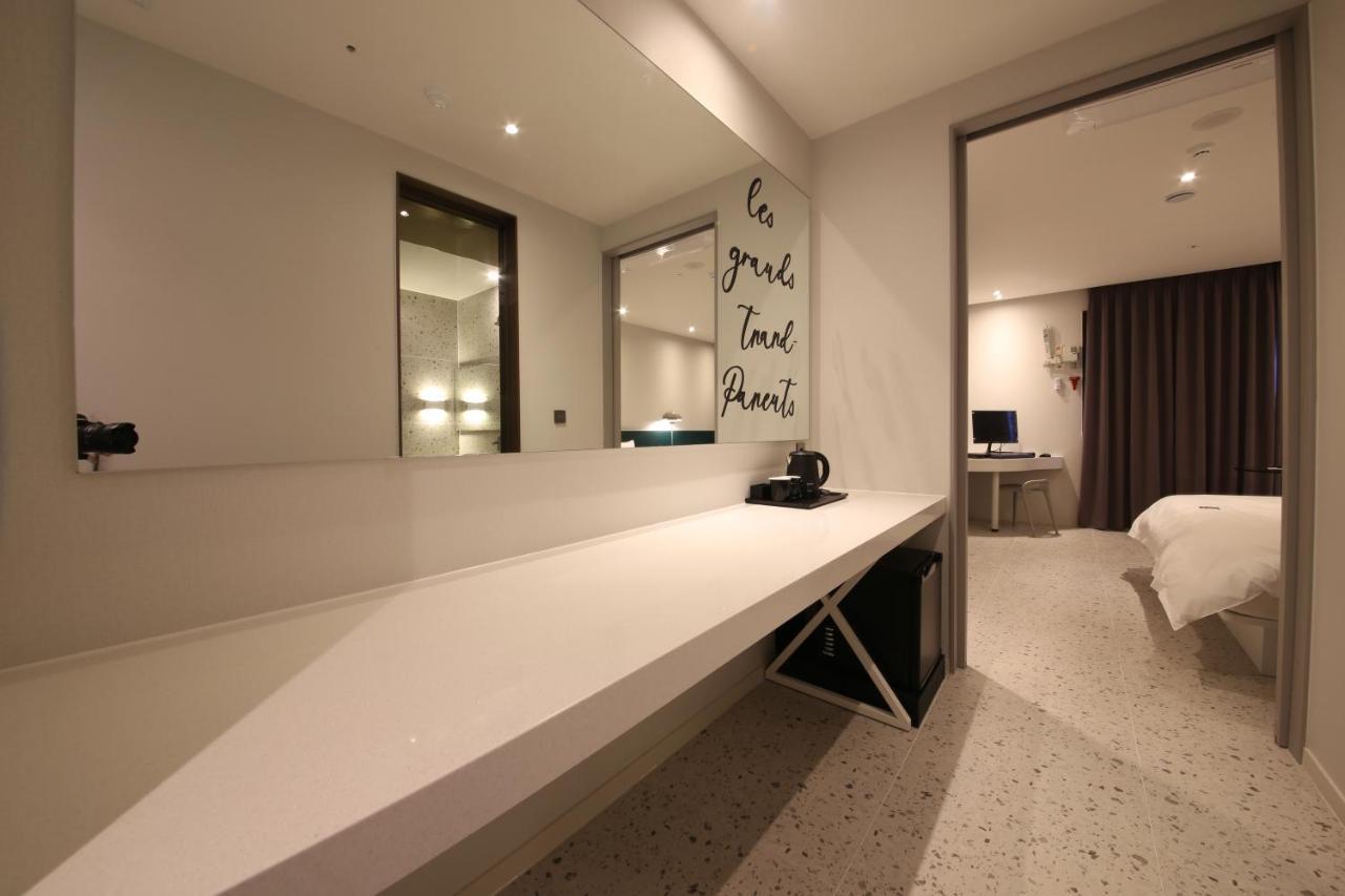 Zam101 Hotel Gimhae Extérieur photo
