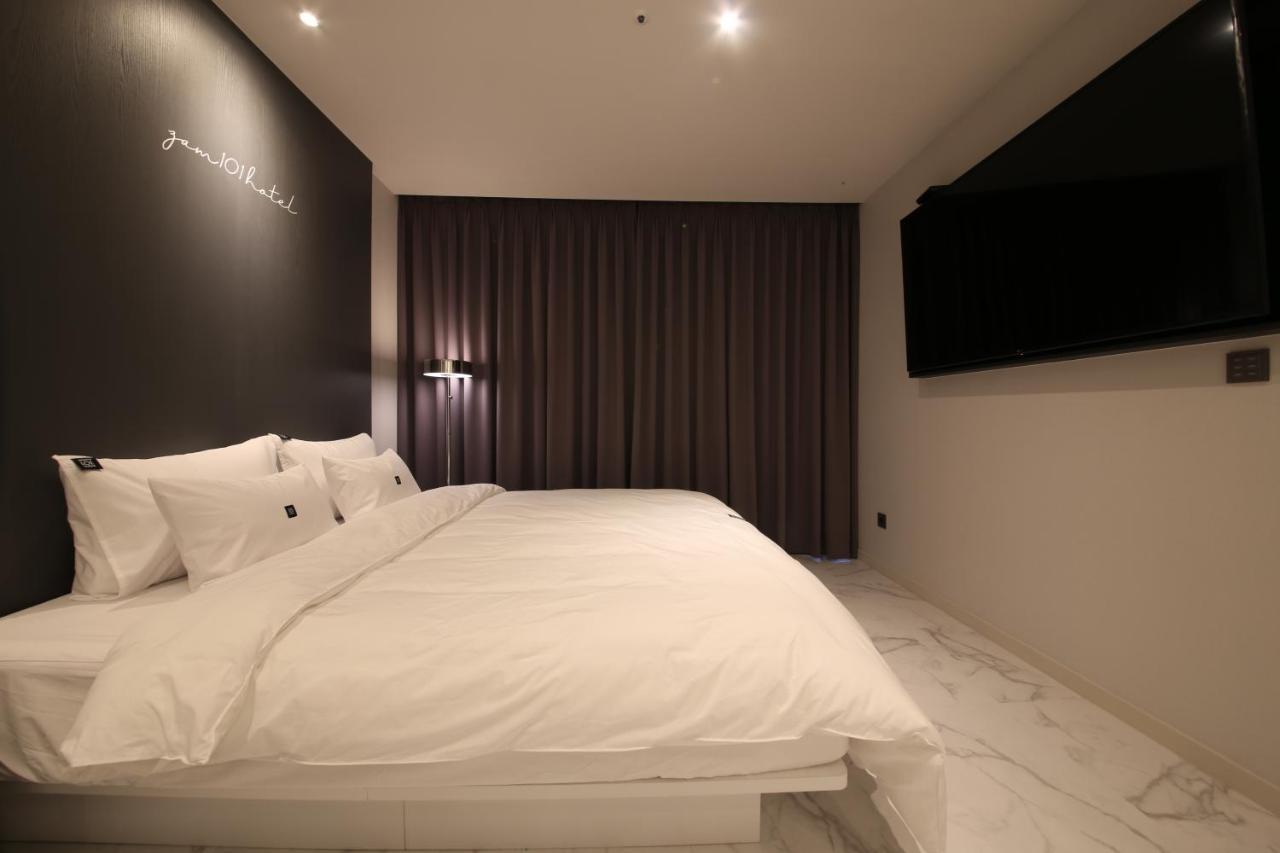Zam101 Hotel Gimhae Extérieur photo