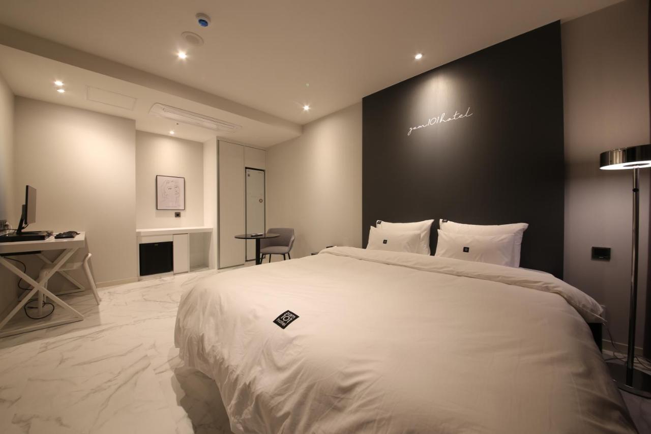 Zam101 Hotel Gimhae Extérieur photo