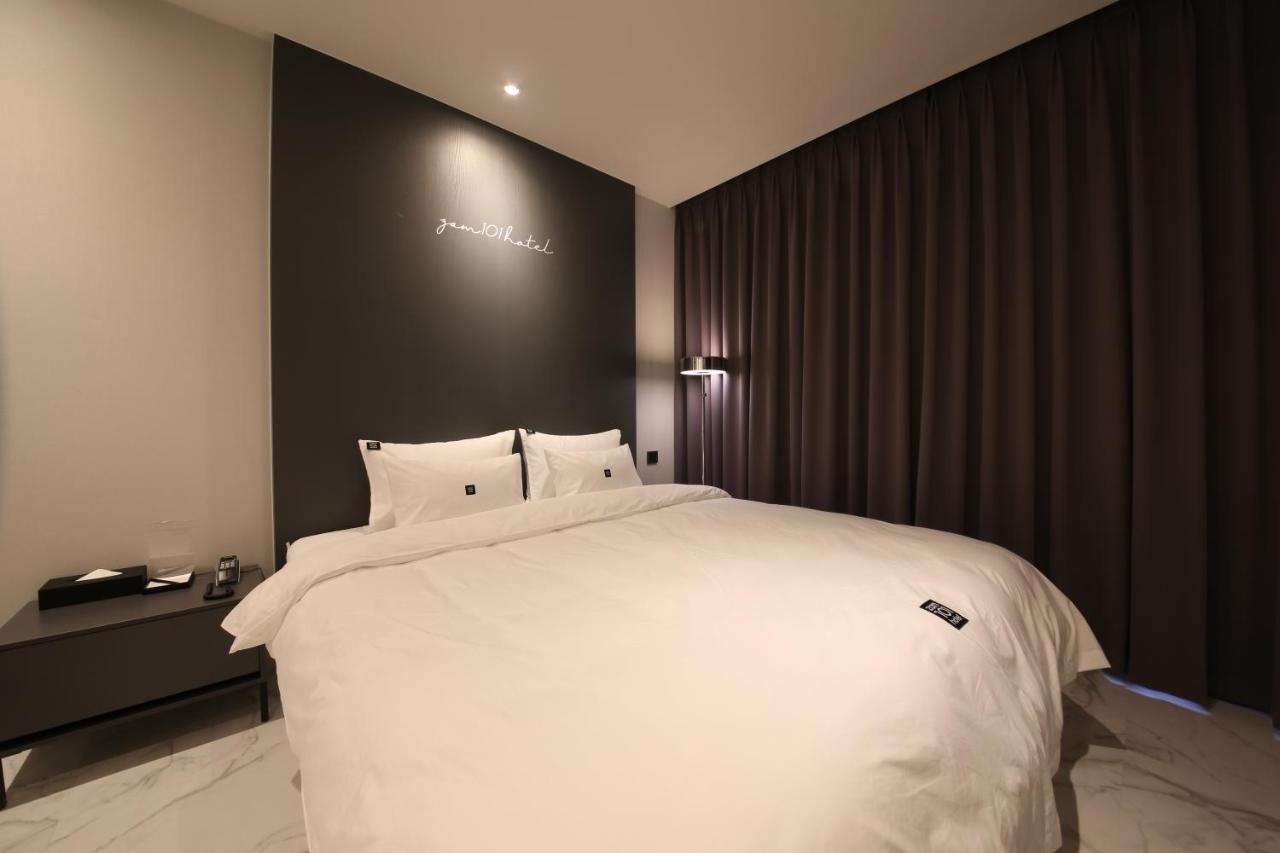 Zam101 Hotel Gimhae Extérieur photo