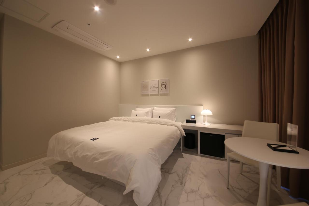 Zam101 Hotel Gimhae Extérieur photo