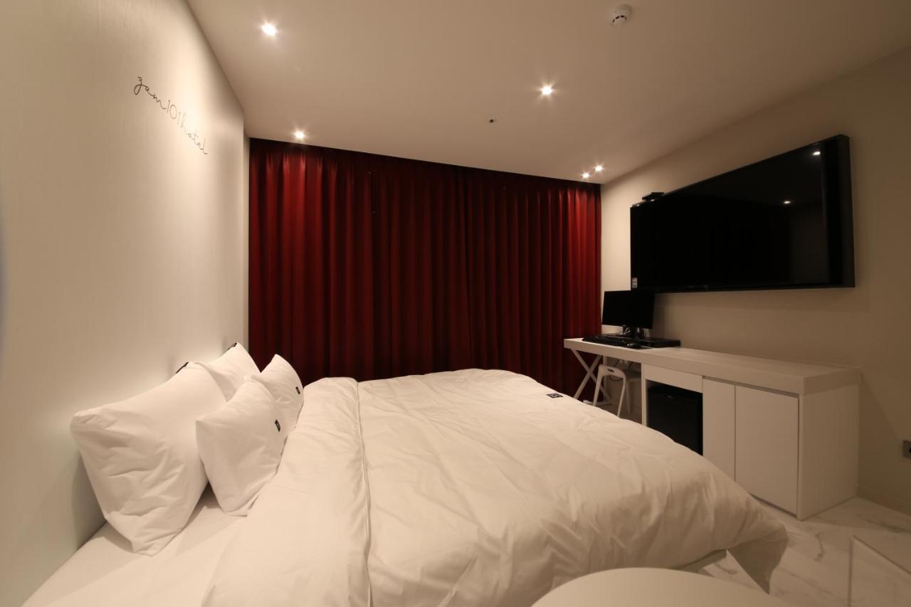 Zam101 Hotel Gimhae Extérieur photo