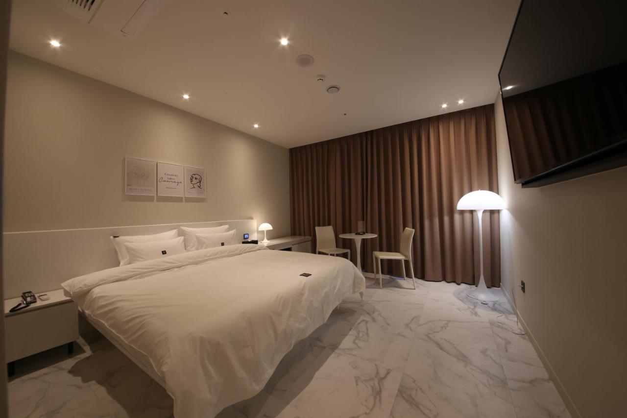 Zam101 Hotel Gimhae Extérieur photo