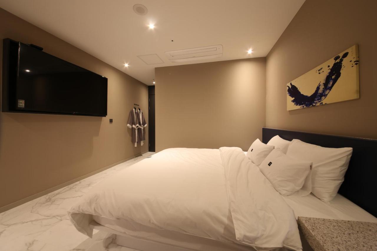 Zam101 Hotel Gimhae Extérieur photo