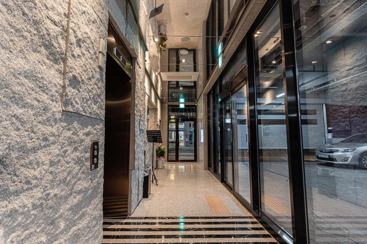 Zam101 Hotel Gimhae Extérieur photo