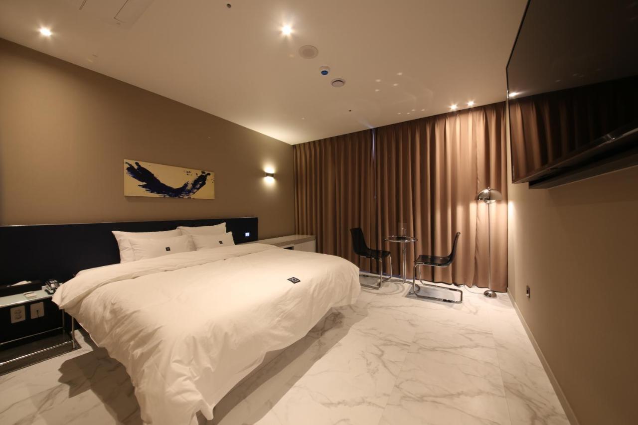 Zam101 Hotel Gimhae Extérieur photo