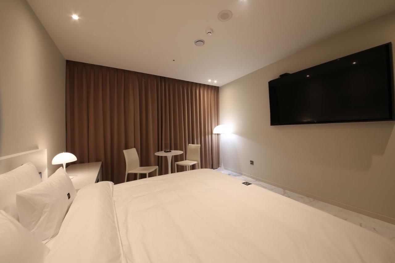 Zam101 Hotel Gimhae Extérieur photo