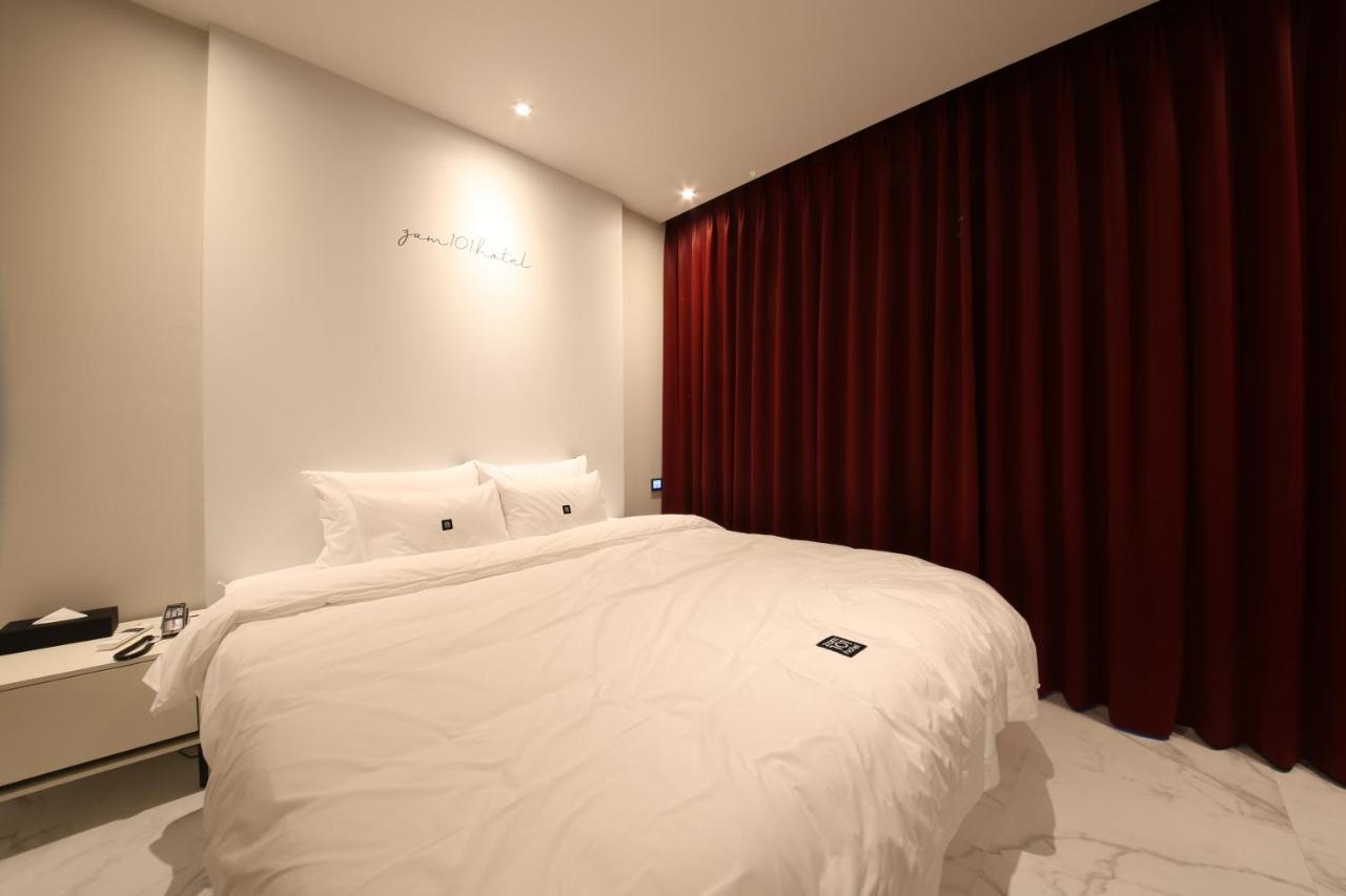 Zam101 Hotel Gimhae Extérieur photo