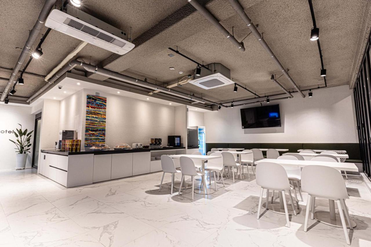 Zam101 Hotel Gimhae Extérieur photo